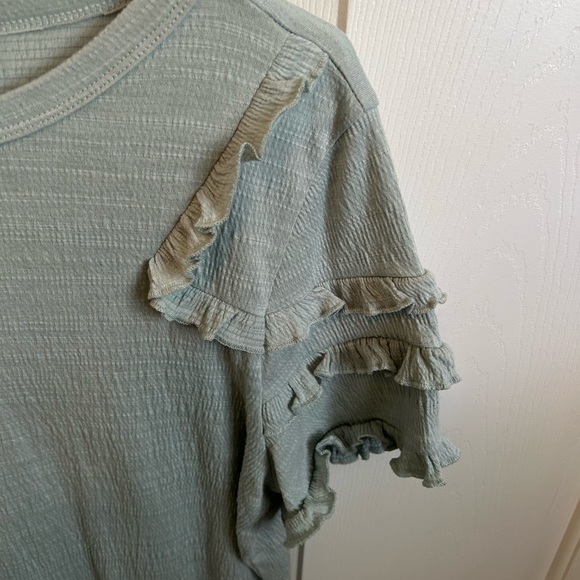 Doe & Rae Light Green Ruffle Sleeve Top - Picture 2 of 11